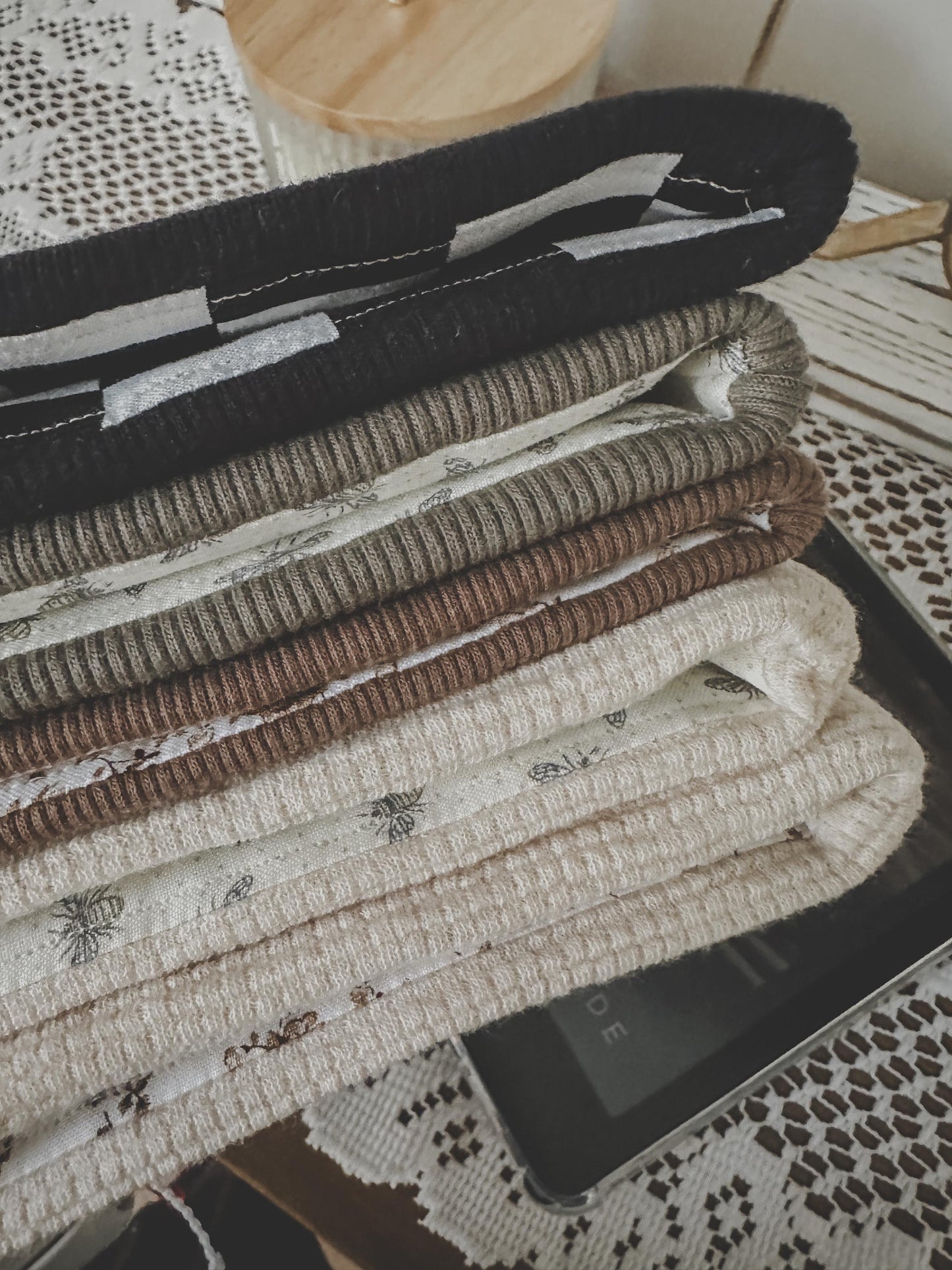 Brown Floral Fabric Kindle Sleeve| Kindle Pouch | Padded E-Reader Cover| Kindle Paperwhite & Colorsoft Sleeve| Bookish Gift for Readers