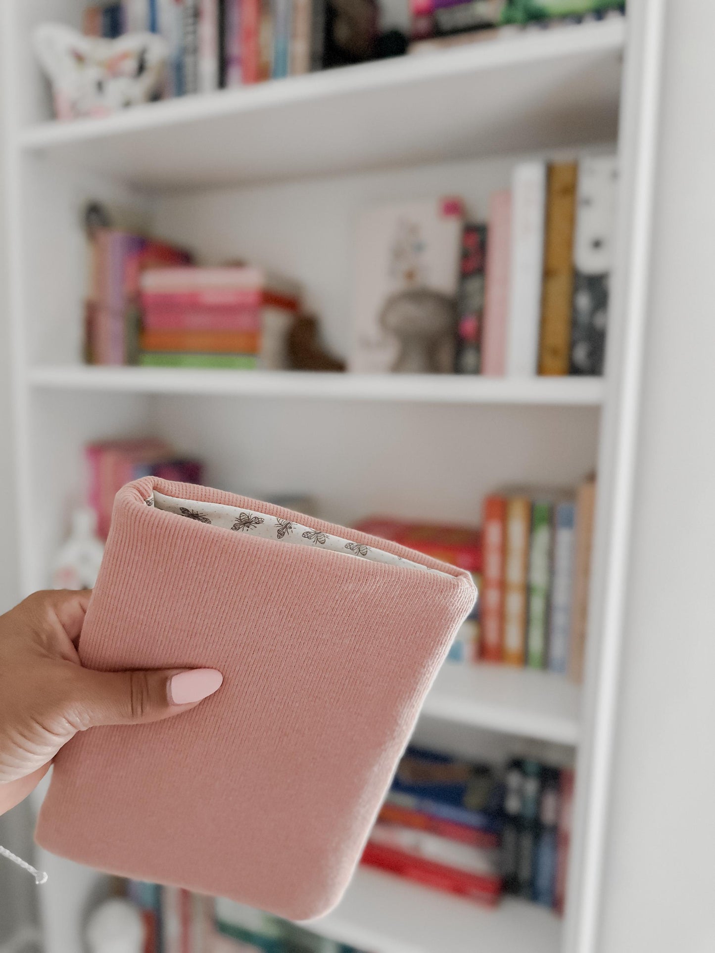 Rose Pink Organic and Bees Fabric Kindle Sleeve | Kindle Pouch | Padded E-Reader Cover| Kindle Paperwhite & Colorsoft Sleeve|Book Lover Gift