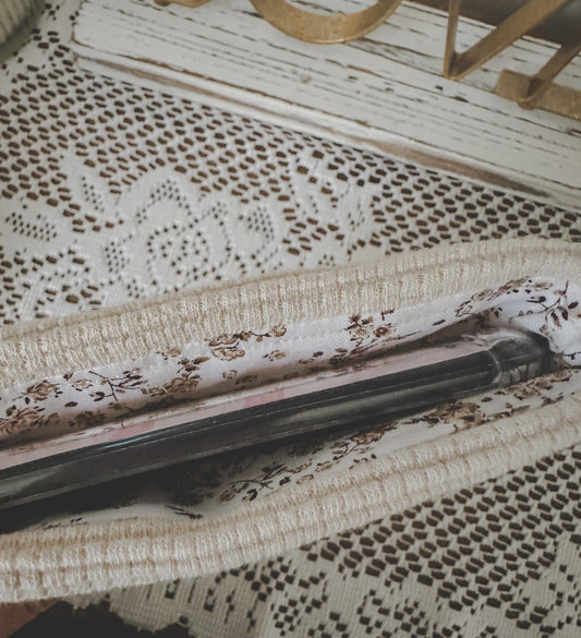 Beige Floral Fabric Kindle Sleeve| Kindle Pouch | Padded E-Reader Cover| Kindle Paperwhite & Colorsoft Sleeve| Bookish Gift for Readers