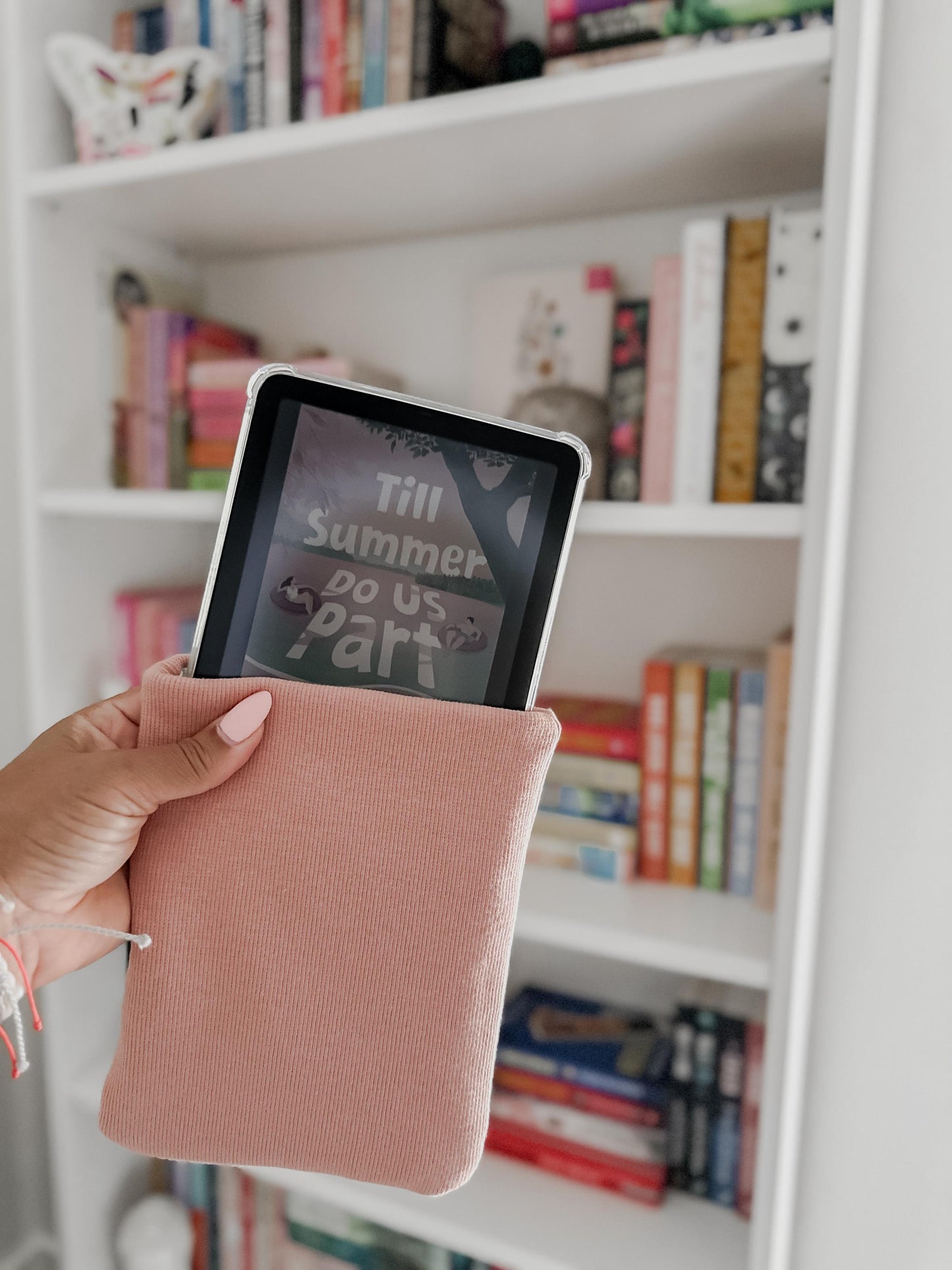 Rose Pink Organic and Bees Fabric Kindle Sleeve | Kindle Pouch | Padded E-Reader Cover| Kindle Paperwhite & Colorsoft Sleeve|Book Lover Gift