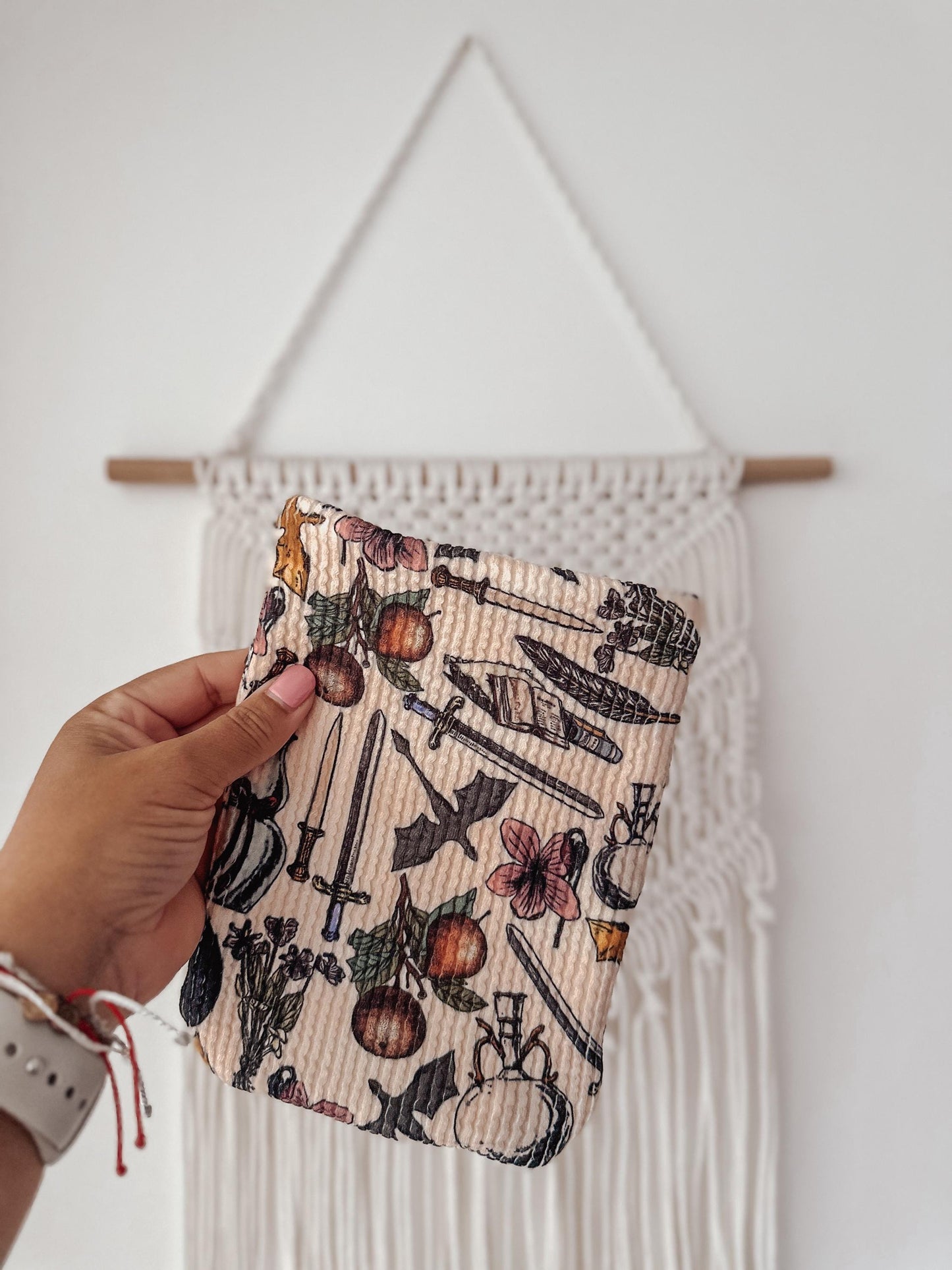 Dragon Fabric Kindle SleevelKindle Pouch|Padded E-Reader Cover|Kindle Paperwhite & Colorsoft Sleeve|Book Lover Gift|Bookish Gift|Fourth Wing