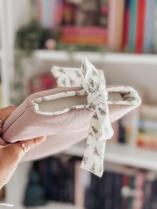 Mauve Organic Book Fabric Sleeve| Pink Book Pouch with Bees Bow | Padded Book Cover | Book Lover Gift | Bookish Gift for Readers