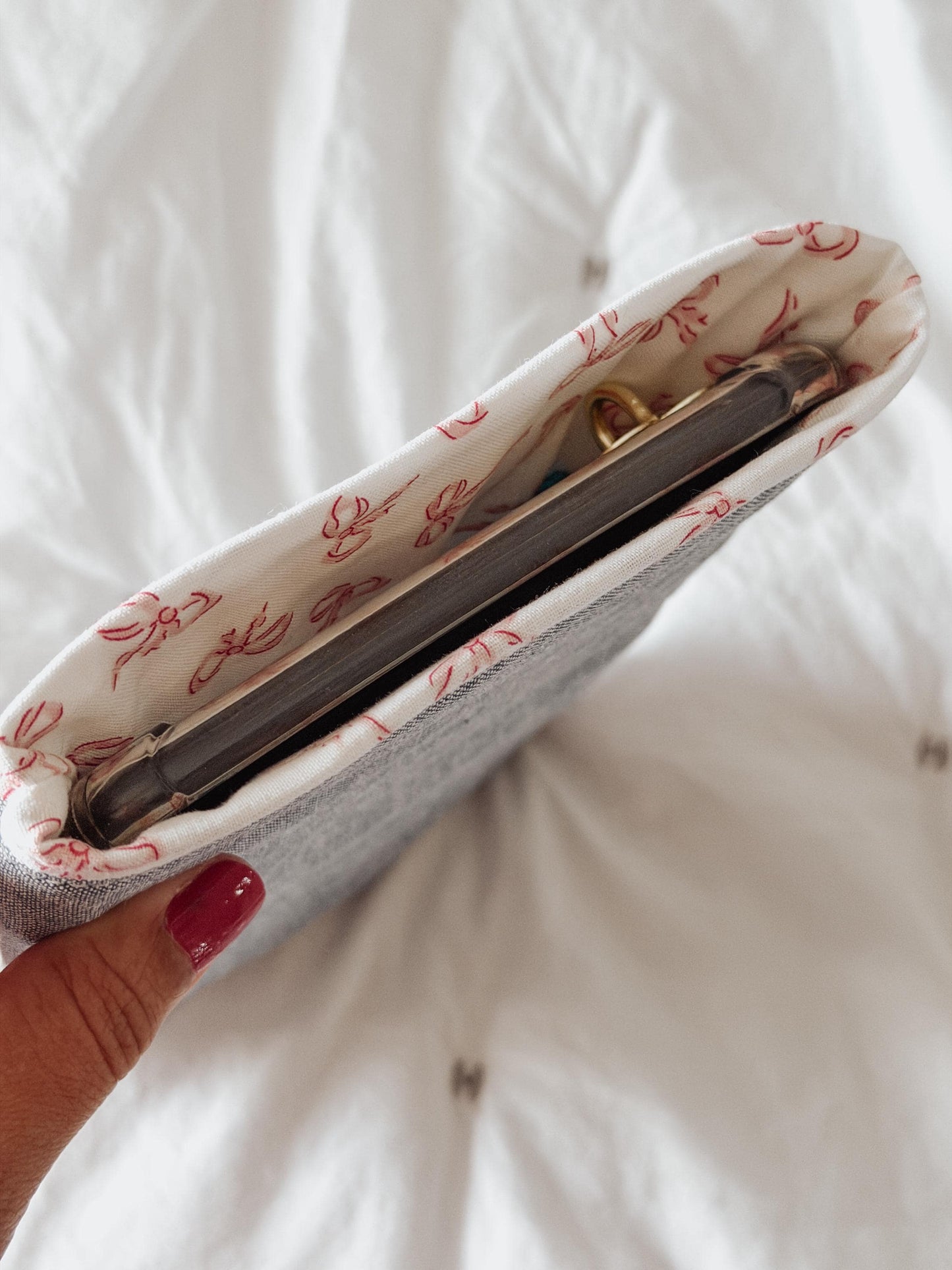 Denim and Pink Bows Kindle Sleeve
